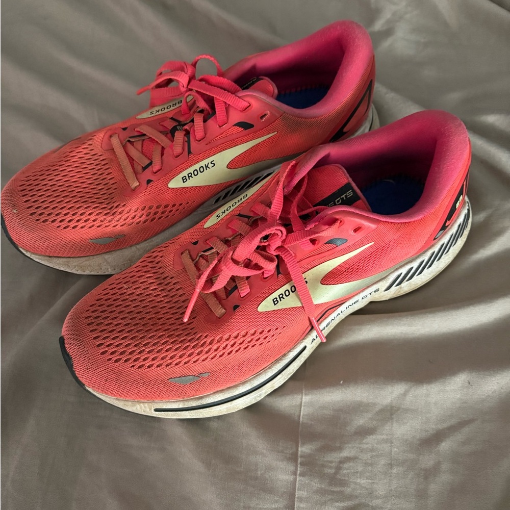 Brooks Women's Coral Athletic Shoes